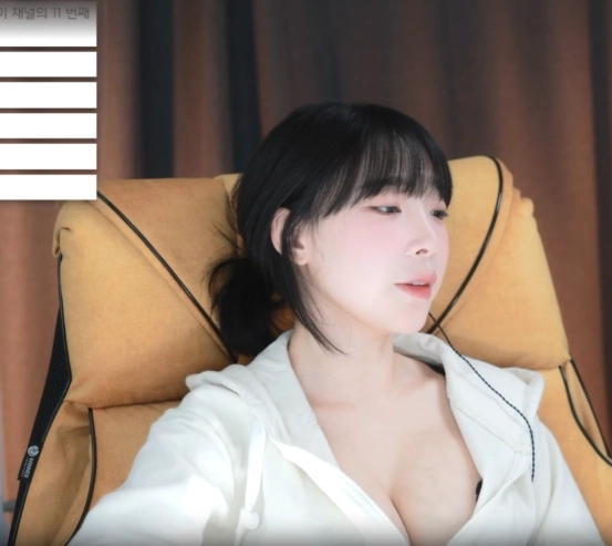 후드 집업 강인경 미드 핏줄
