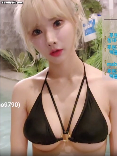 여캠 윤개굴 언더붑 비키니 착장